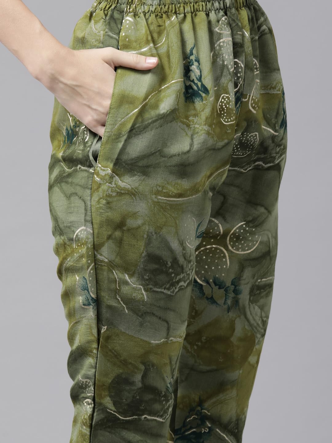 Aarika Womens Green Colour Silk Printed Co-Ord Set