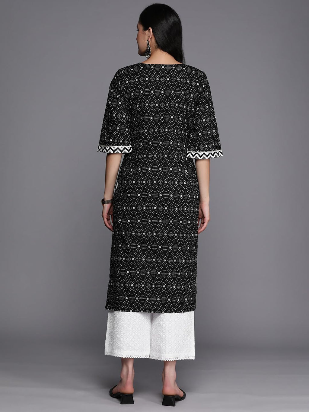 Libas WomenS Cotton Yoke Design Straight Kurta (26186_Black