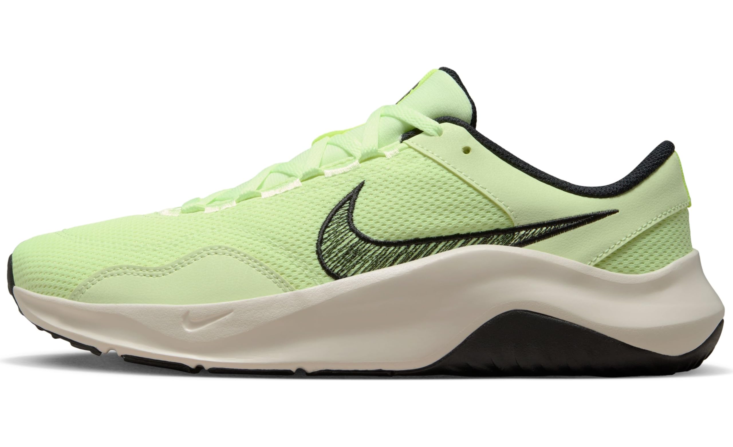 Nike Training Shoes Legend Essential 3 Next Nature Men Running Shoes