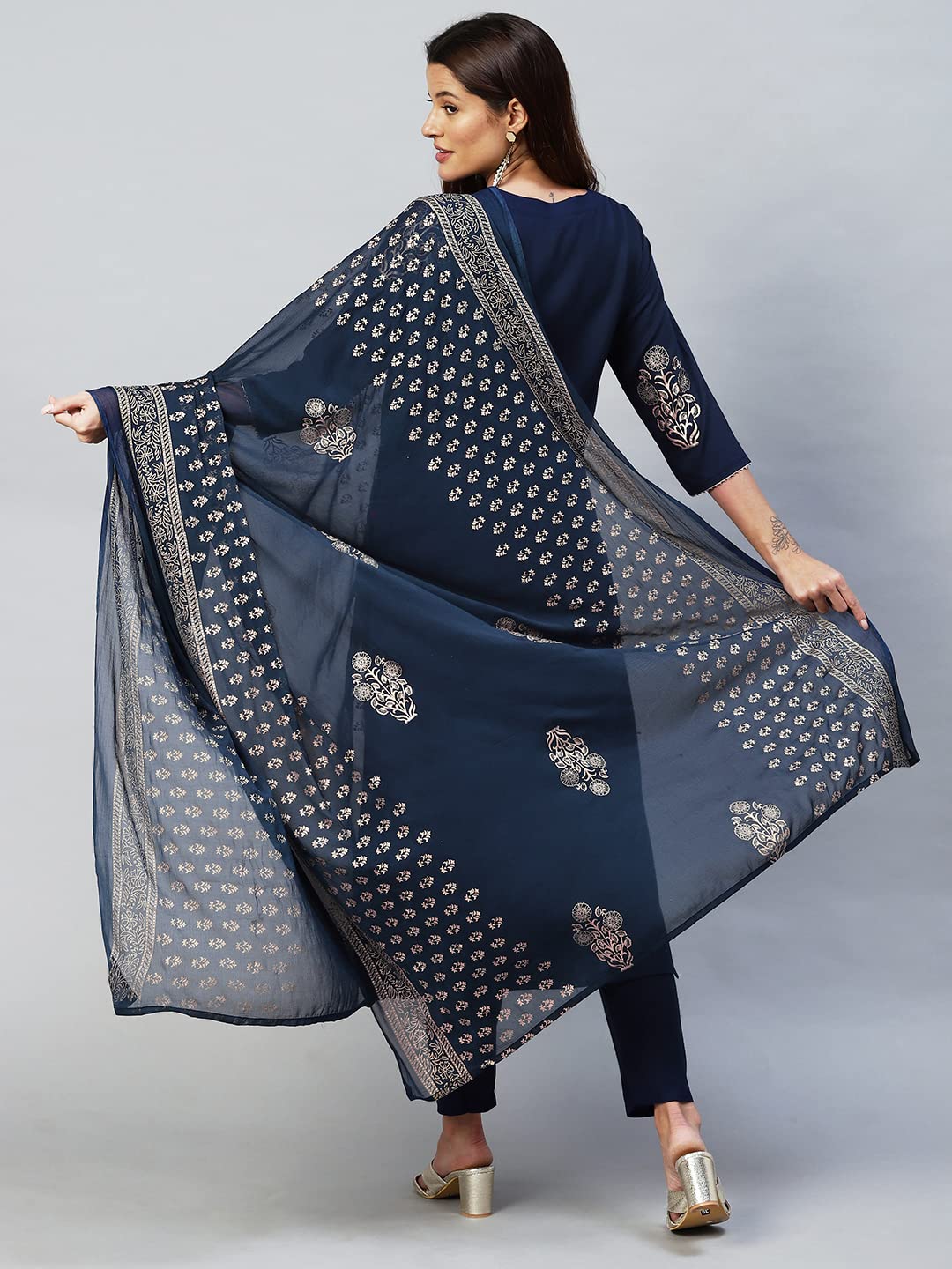 Anni Designer Women'S Cotton Blend Printed Straight Kurta With Pant & Dupatta (Radhu)