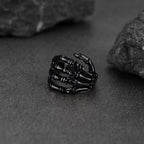 Punk Black Skull Hand Rings for Man Stainless Steel Gothic Halloween Party Accessories