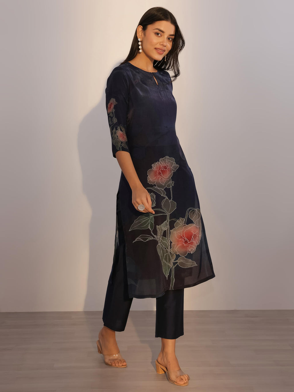 Libas WomenS Silk Blend Kurta Set (400292
