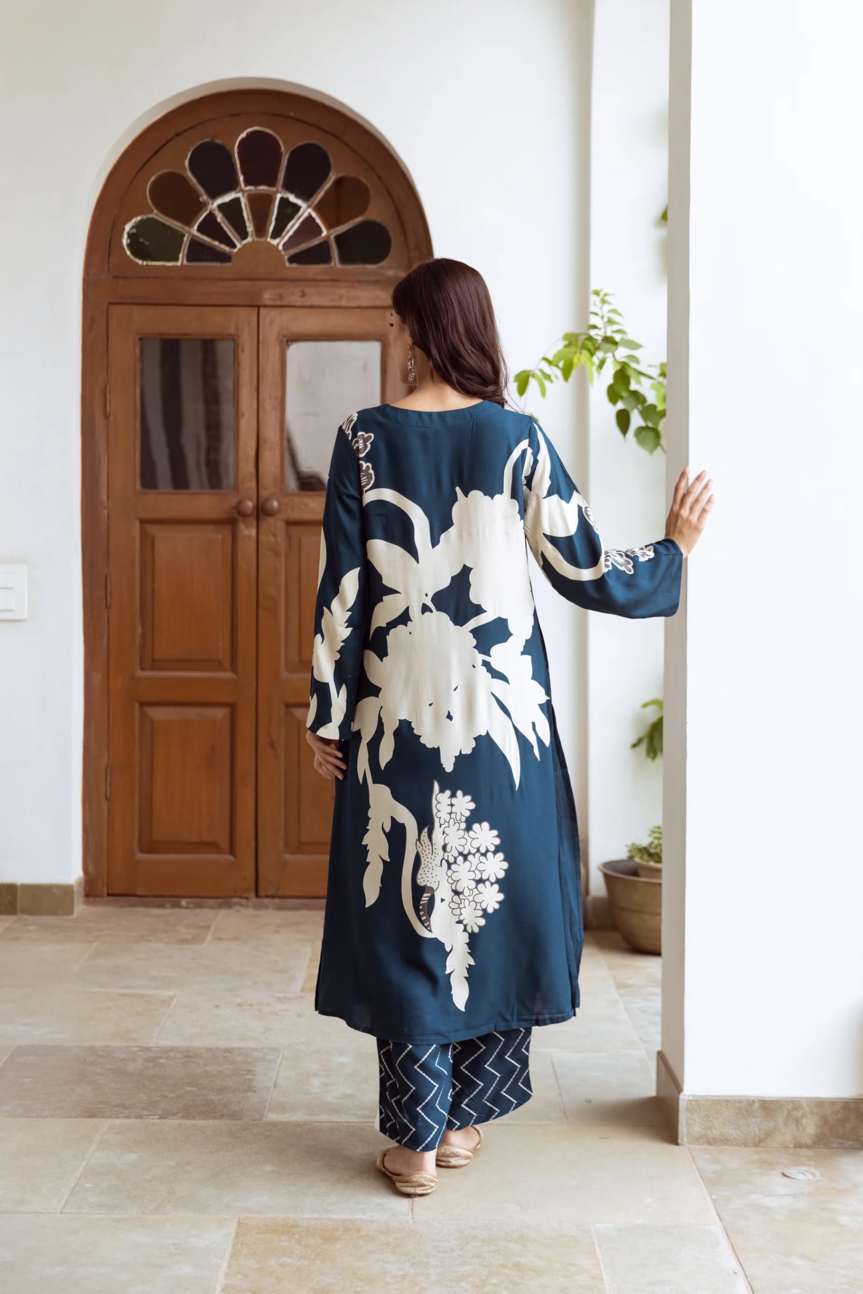 ANNI DESIGNER Womens Rayon Viscose Straight Printed Kurta with Palazzo (Cukari Blue-VKS03_M_Blue_Medium)