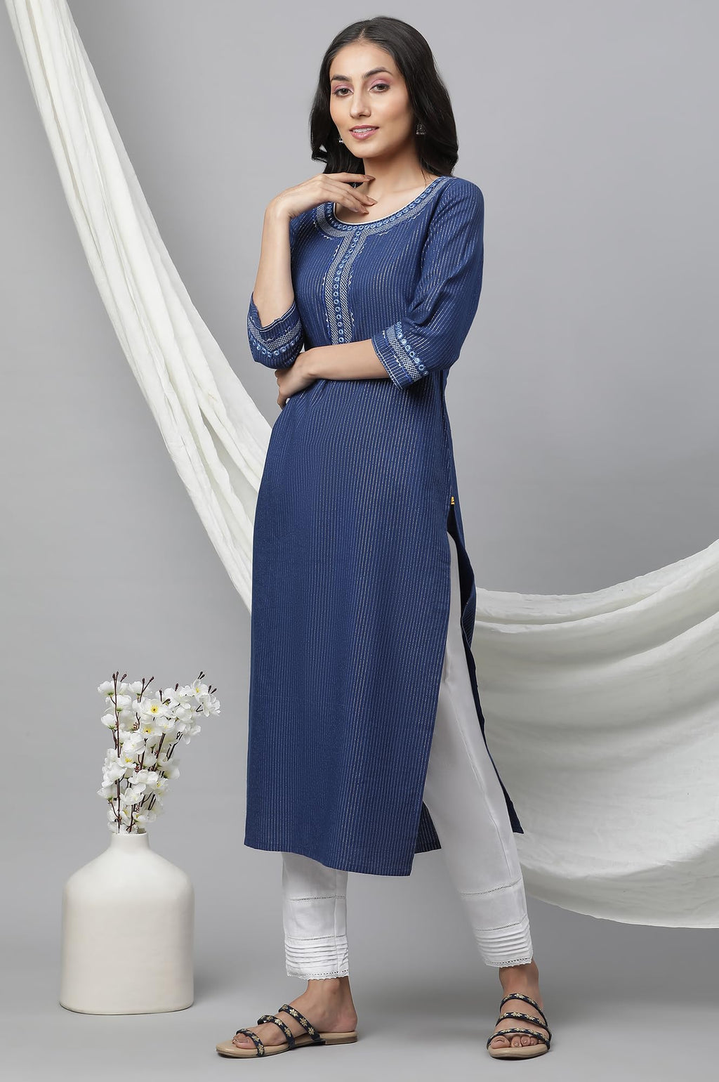 Aurelia Womens Blue Stripes Yarn Dyed Yarn Dyed Lurex Straight Kurta_23AUA14423-704549_L