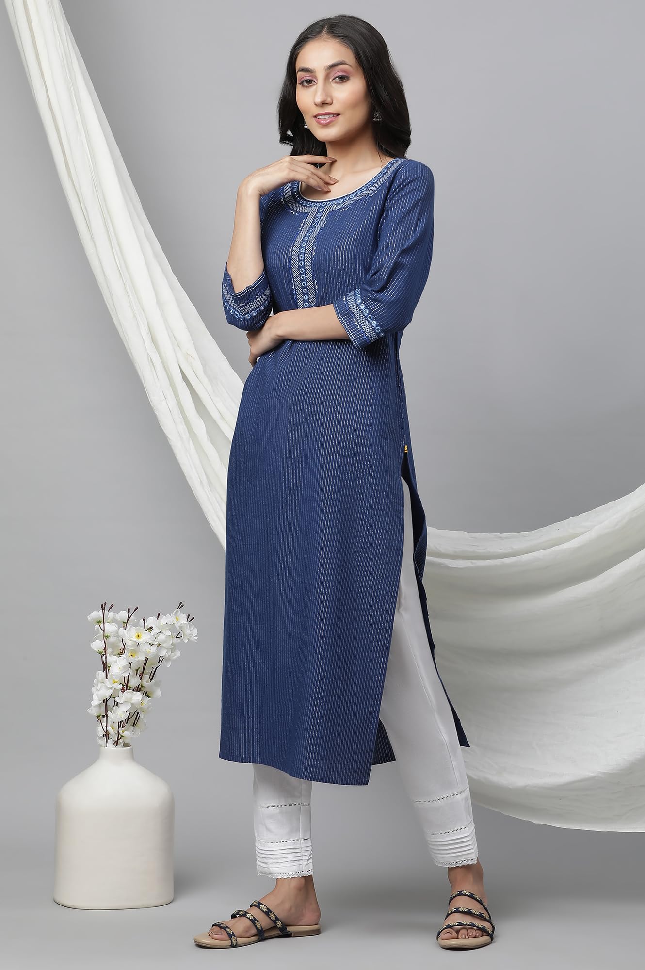 Aurelia Womens Blue Stripes Yarn Dyed Yarn Dyed Lurex Straight Kurta_23AUA14423-704549_L