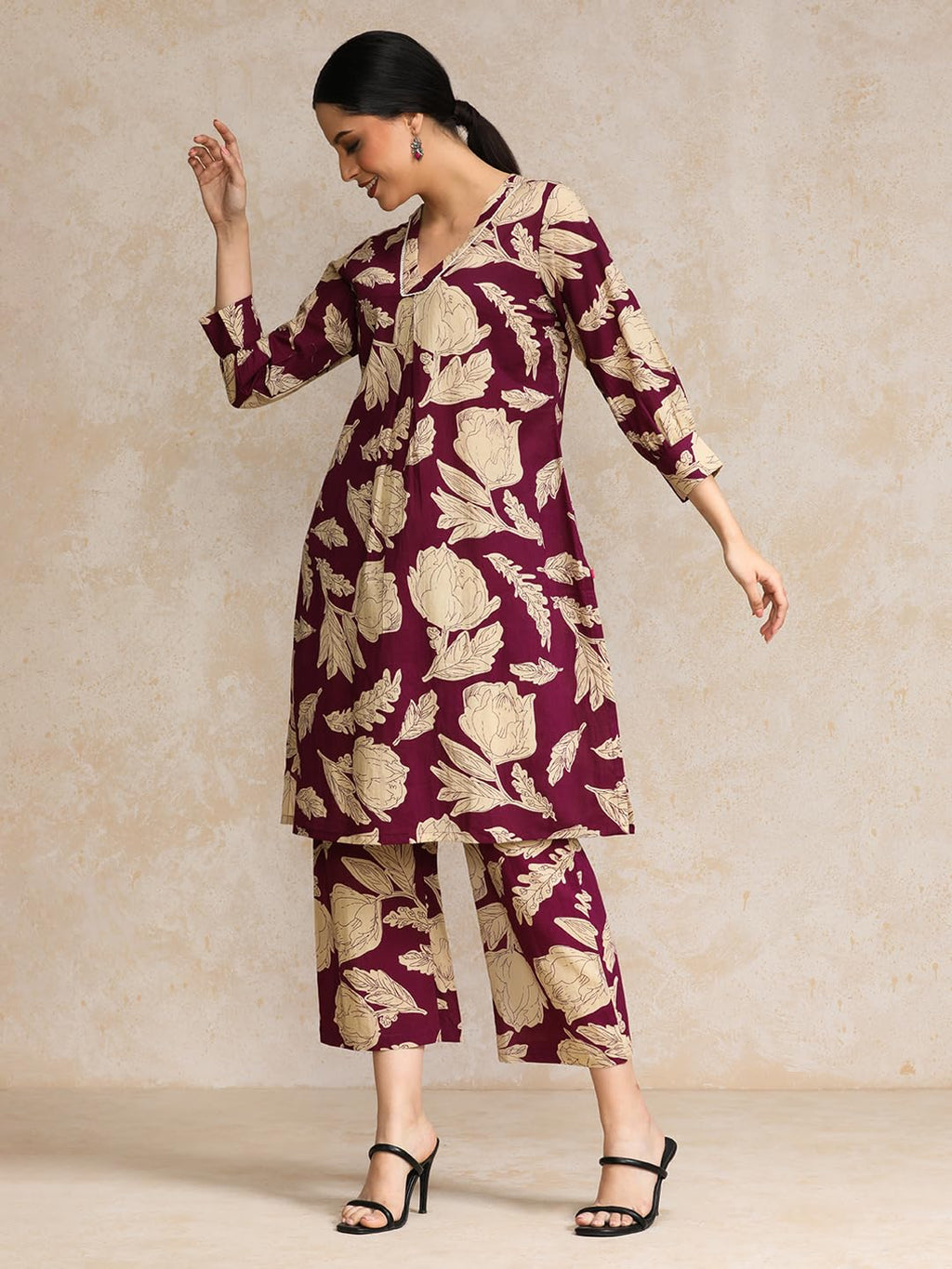 Varanga Floral Printed Puff Sleeve Kurta With Trouser