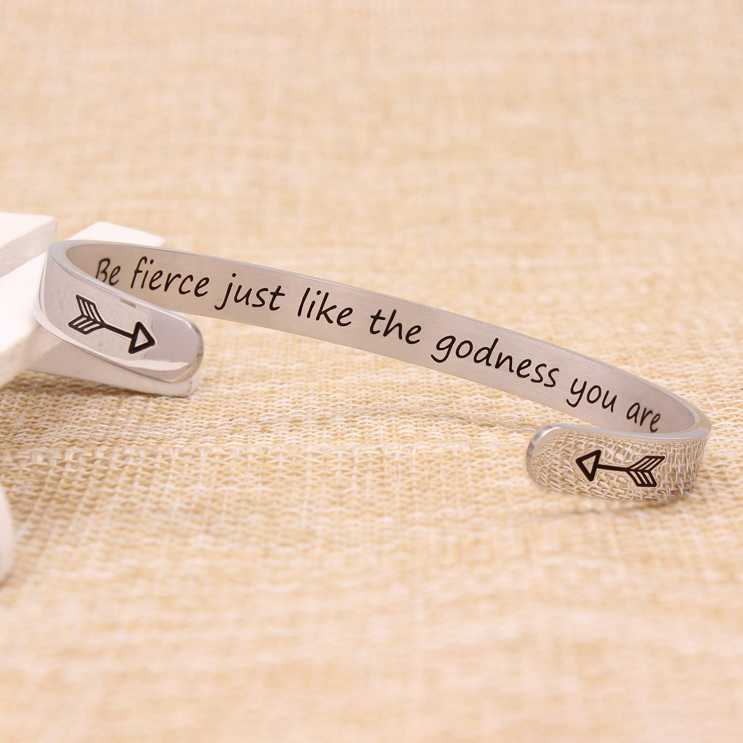 Btysun Bracelets for Women Inspirational Gifts for Teenage Best Friend Bracelets Women Gifts for Christmas Mantra Quotes Engrave