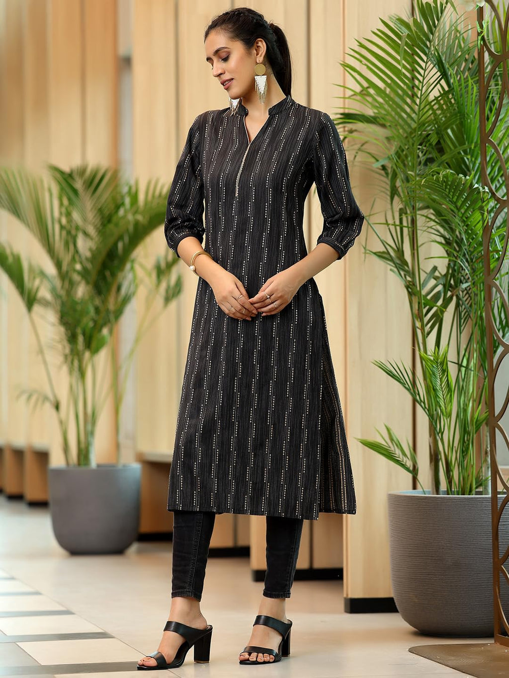 Libas WomenS Cotton Ethnic Motifs Straight Kurta (372470R Black