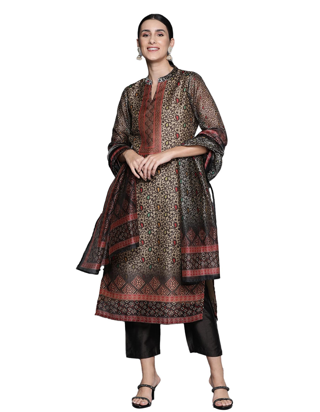 Varanga WomenS Kurta Set  Stylish, Comfortable, And Perfect For Every Occasion, Blending Traditional Charm With Modern Elegance