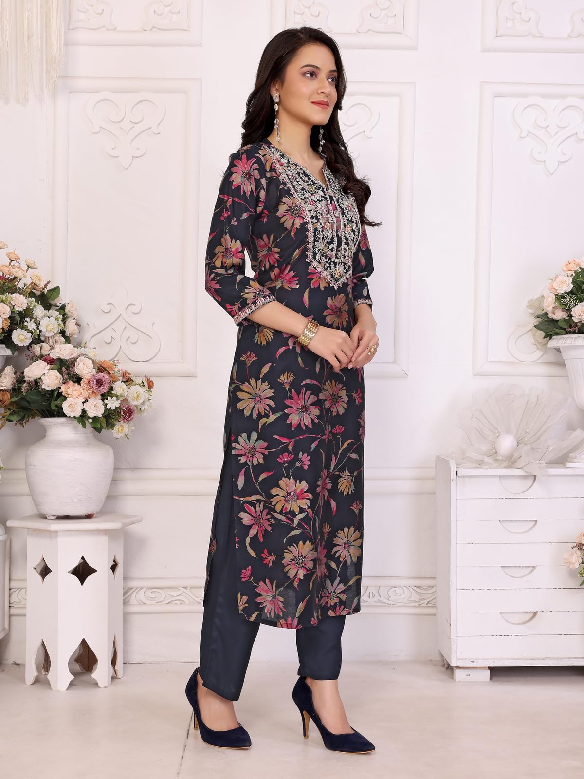 Rangita Navy Blue Viscose Embroidered Straight Calf Length Kurta With Pant | Kurta Set For Women_L