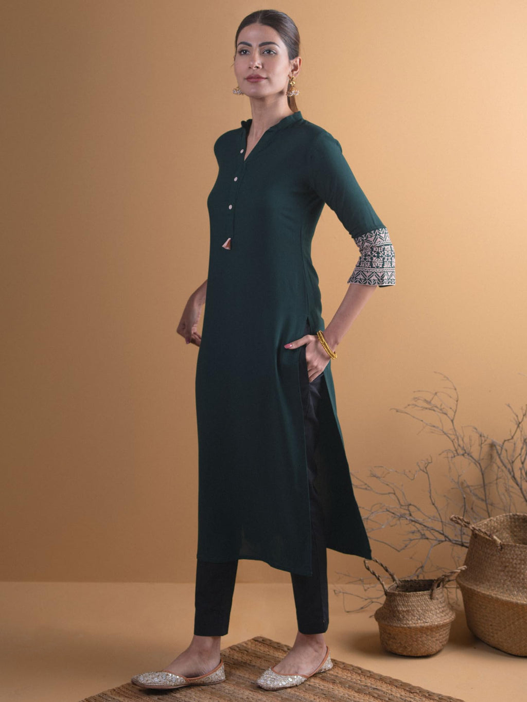 Libas Green Solid Rayon Straight Kurta