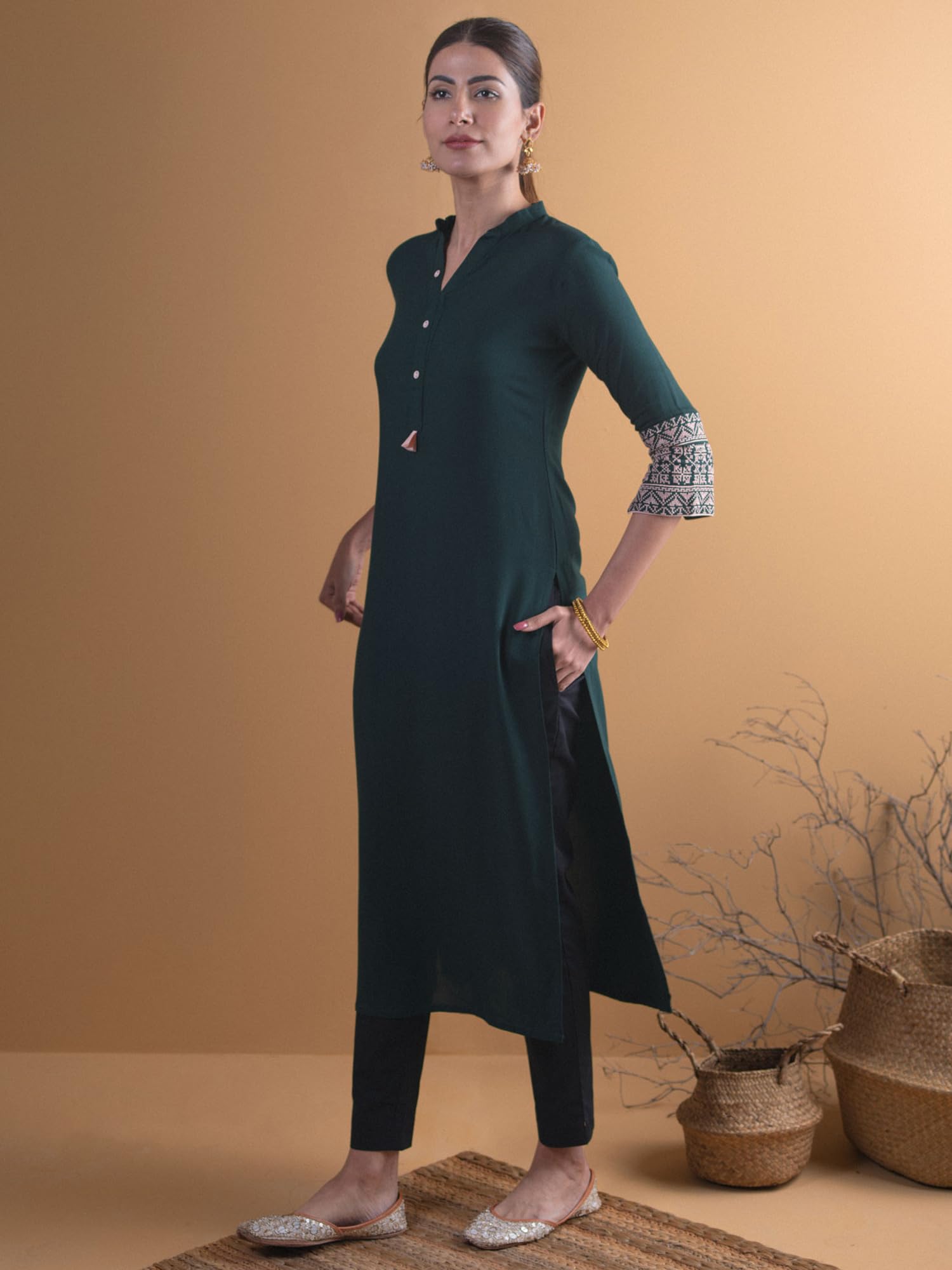 Libas Green Solid Rayon Straight Kurta