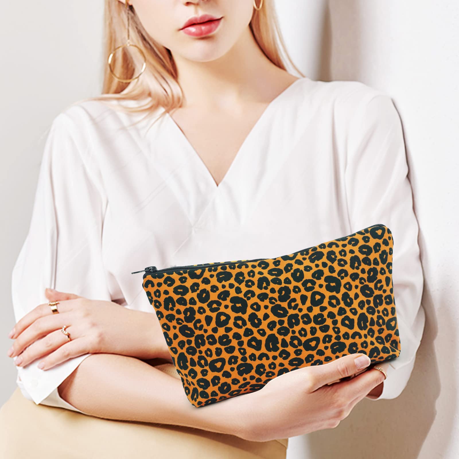 Cosmetic Bags for Women Small Leopard Makeup Bag for Purse Travel Toiletry Bag Accessories Organizer Zipper Pouch Gift Idea