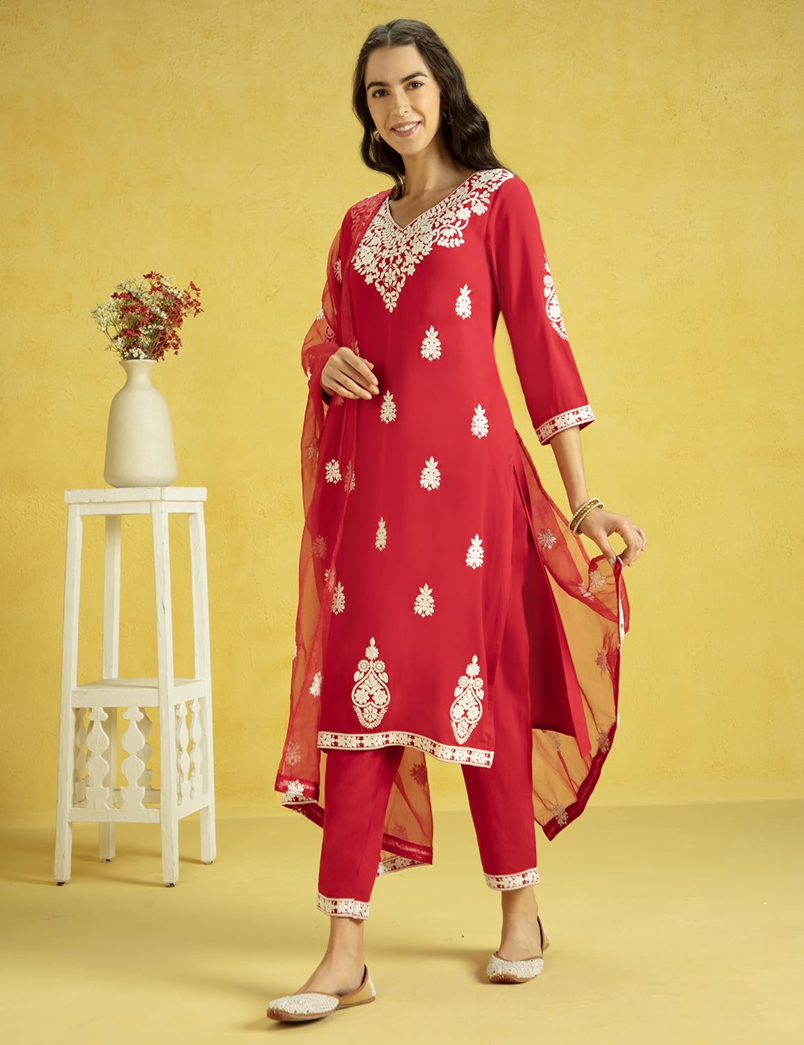 Kaari Rayon Staple 3 PCS Women Kurta Set (KAAAW24WSKD-82023_Indian Chilli Red