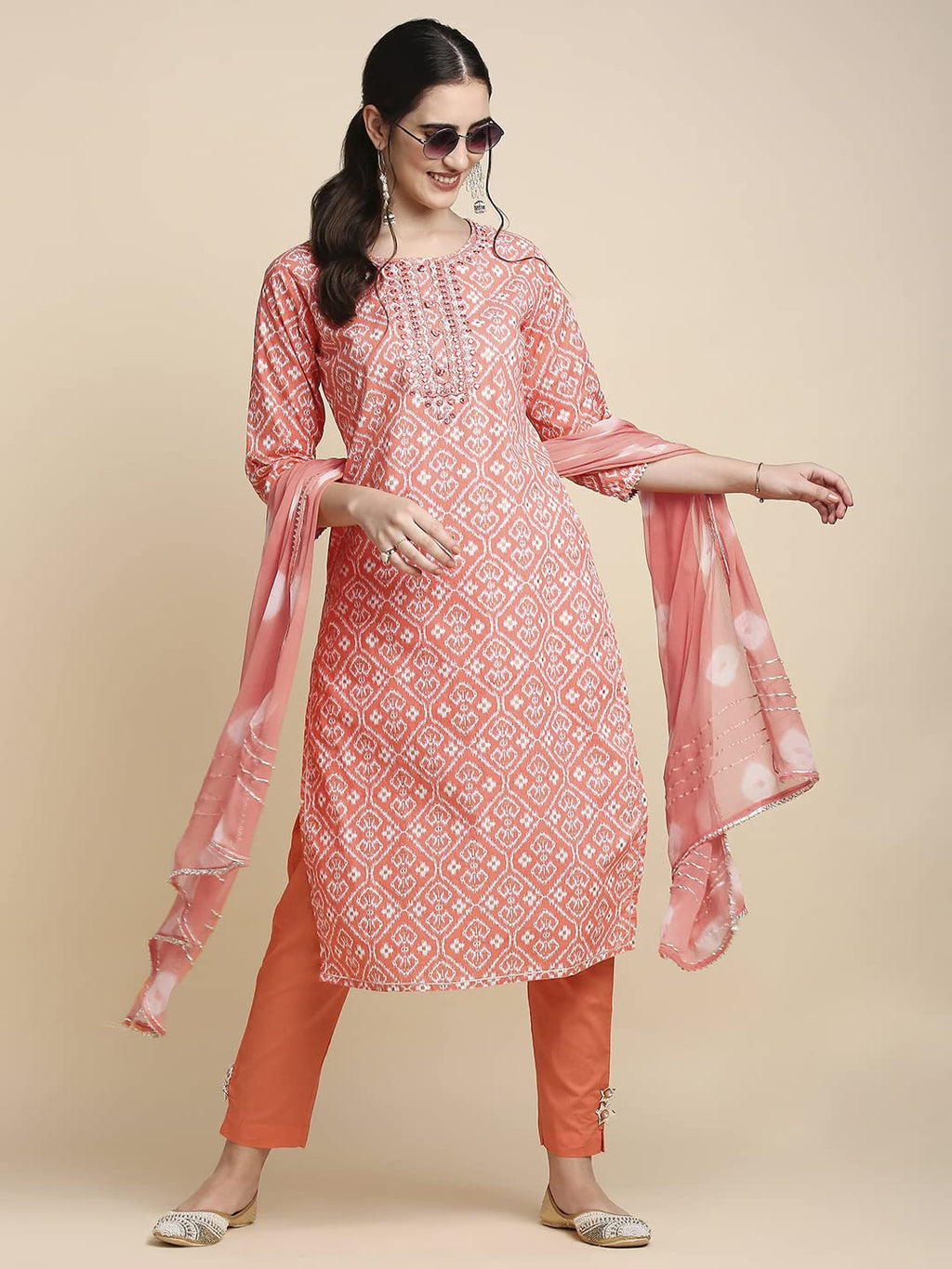 Anubhutee Women Kurta Trouser With Dupatta Set