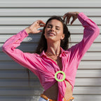 Boao 8 Pieces 80s Party Plastic Fashion T Shirt Clips Silk Scarf Ring T-shirt Tie Clips for Halloween Women Fashion Round Circle