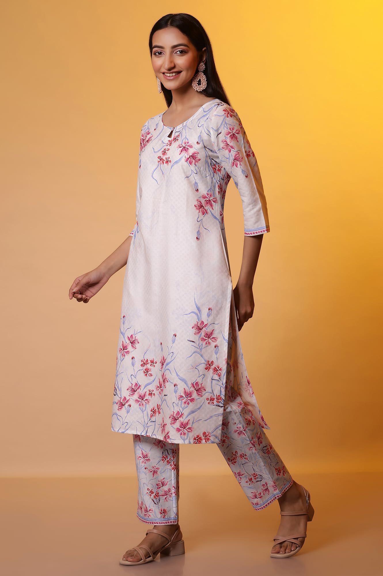 Aurelia Women Viscose Floral Printed Kurta With Pant & Dupatta Set
