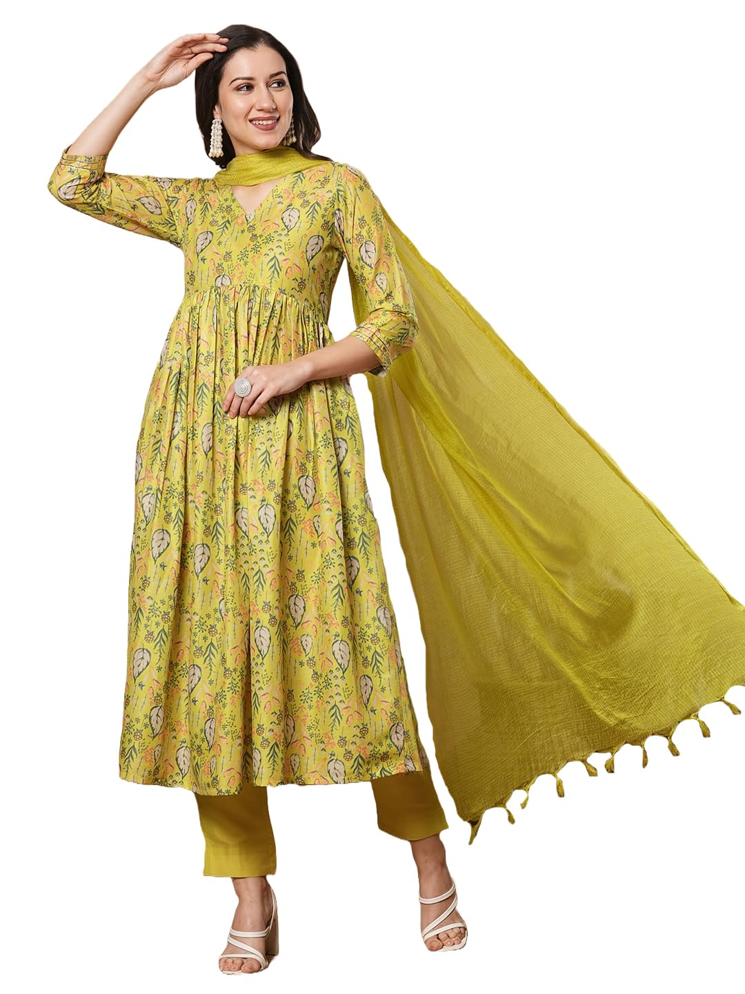 ANNI DESIGNER Women s Regular Floral Rayon Kurta with Pants and Dupatta, Green, 36
