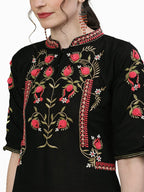 Ishin WomenS Cotton Black Embroidered Straight Kurta