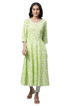 Aurelia WomenS Green Leaf Print Cotton Anarkali Kurta