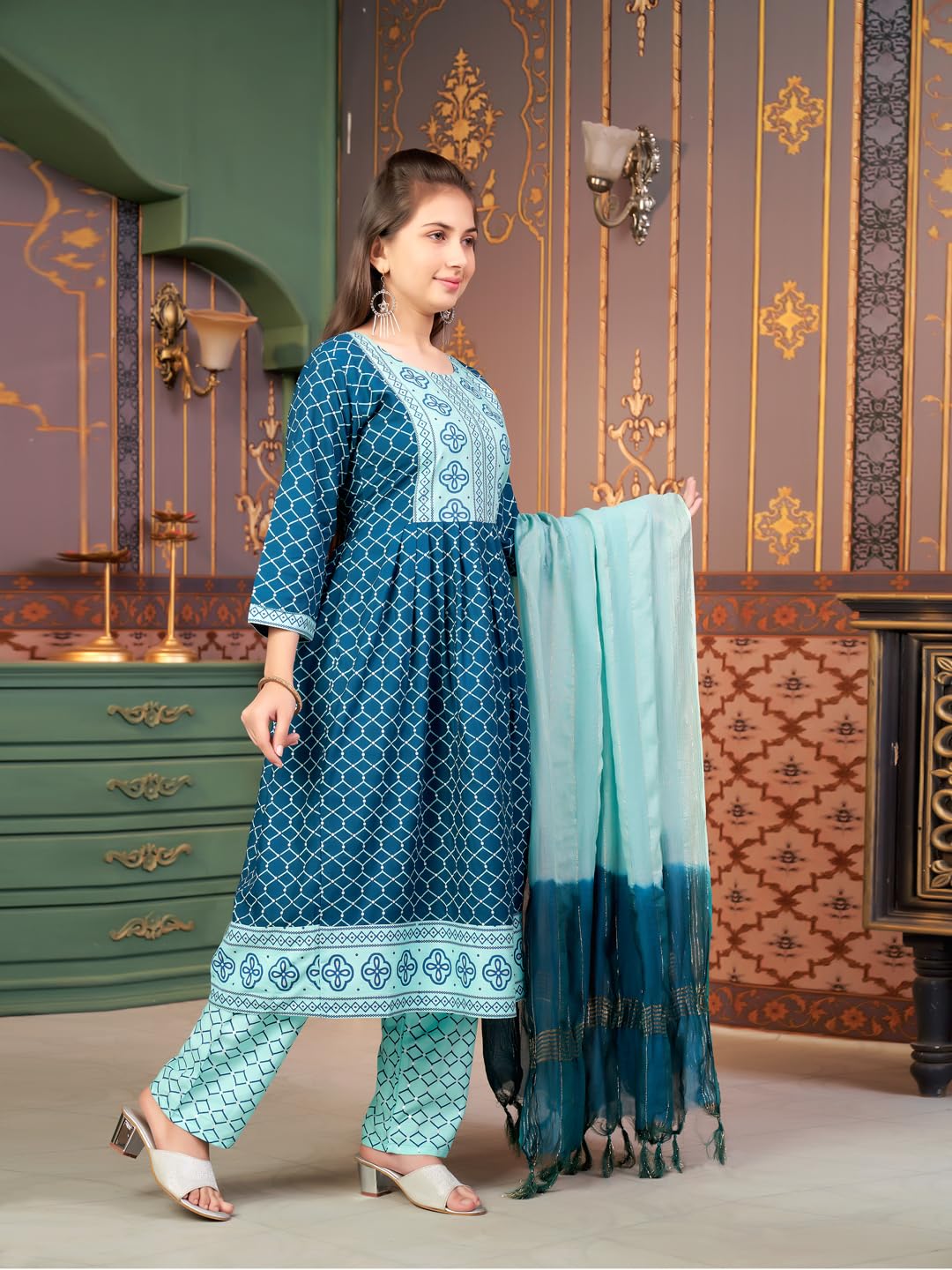 Aarika Girls Ethnic Wear Rama Green Colour Foil Print Rayon Kurti-8-15 Years (Kurti-Ap-805)