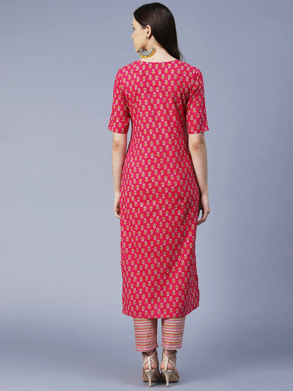 Gosriki Women'S Cotton Blend Printed Straight Kurta With Pant (Prnea-Gs)