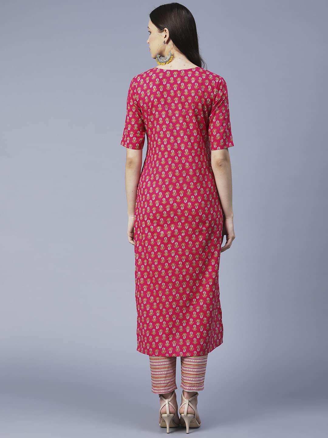 Gosriki Women'S Cotton Blend Printed Straight Kurta With Pant (Prnea-Gs)