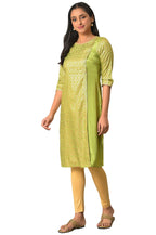 Aurelia Green Foil Print Regular Kurta For Women