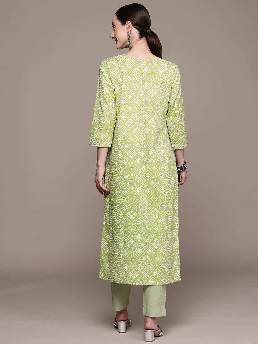 Ishin Women'S Cotton Blend Green Bandhani Printed A-Line Kurta