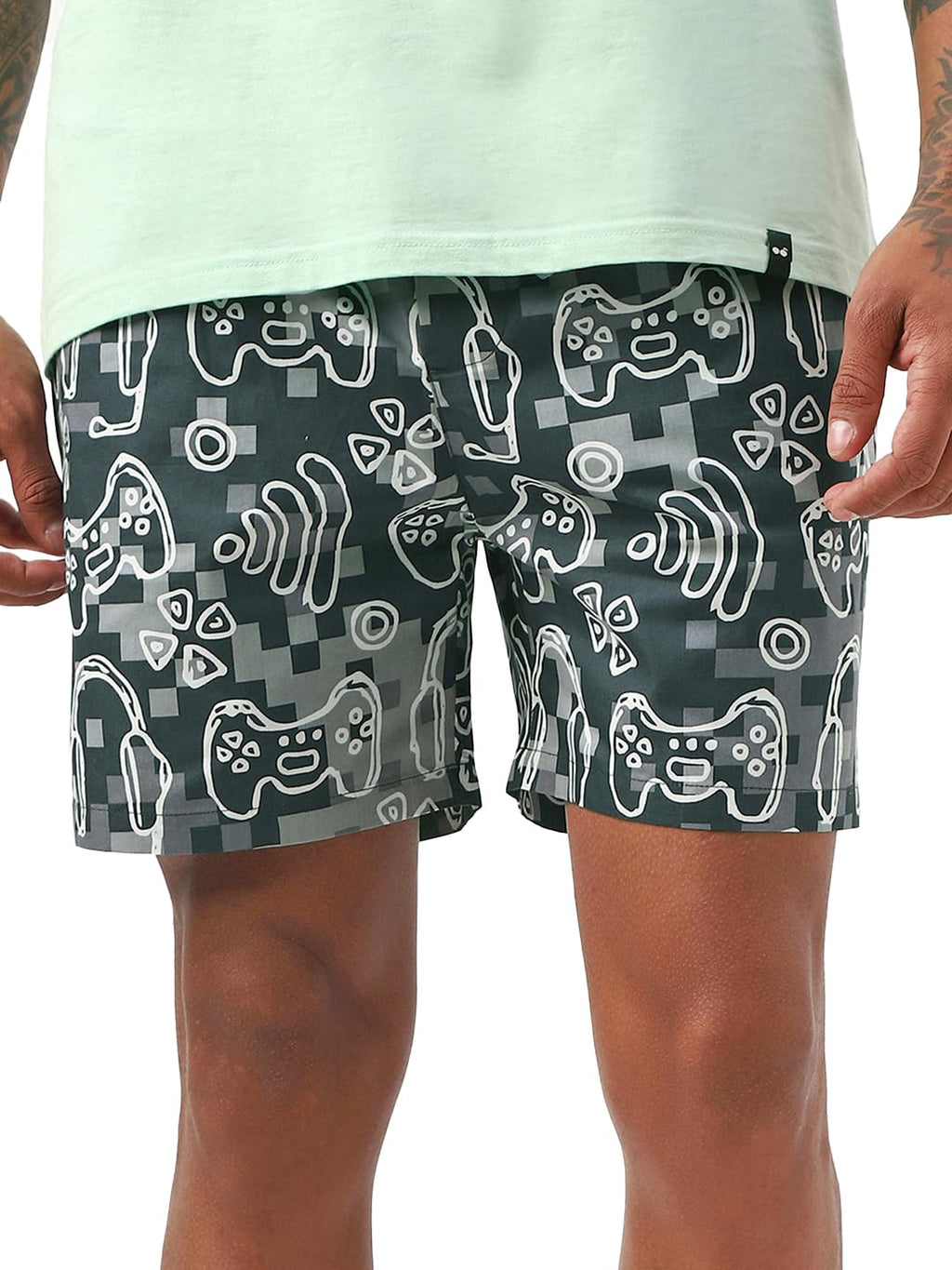 Bewakoof Mens All Over Printed Regular Fit Poplin Cotton Boxer_659522_Black_XL