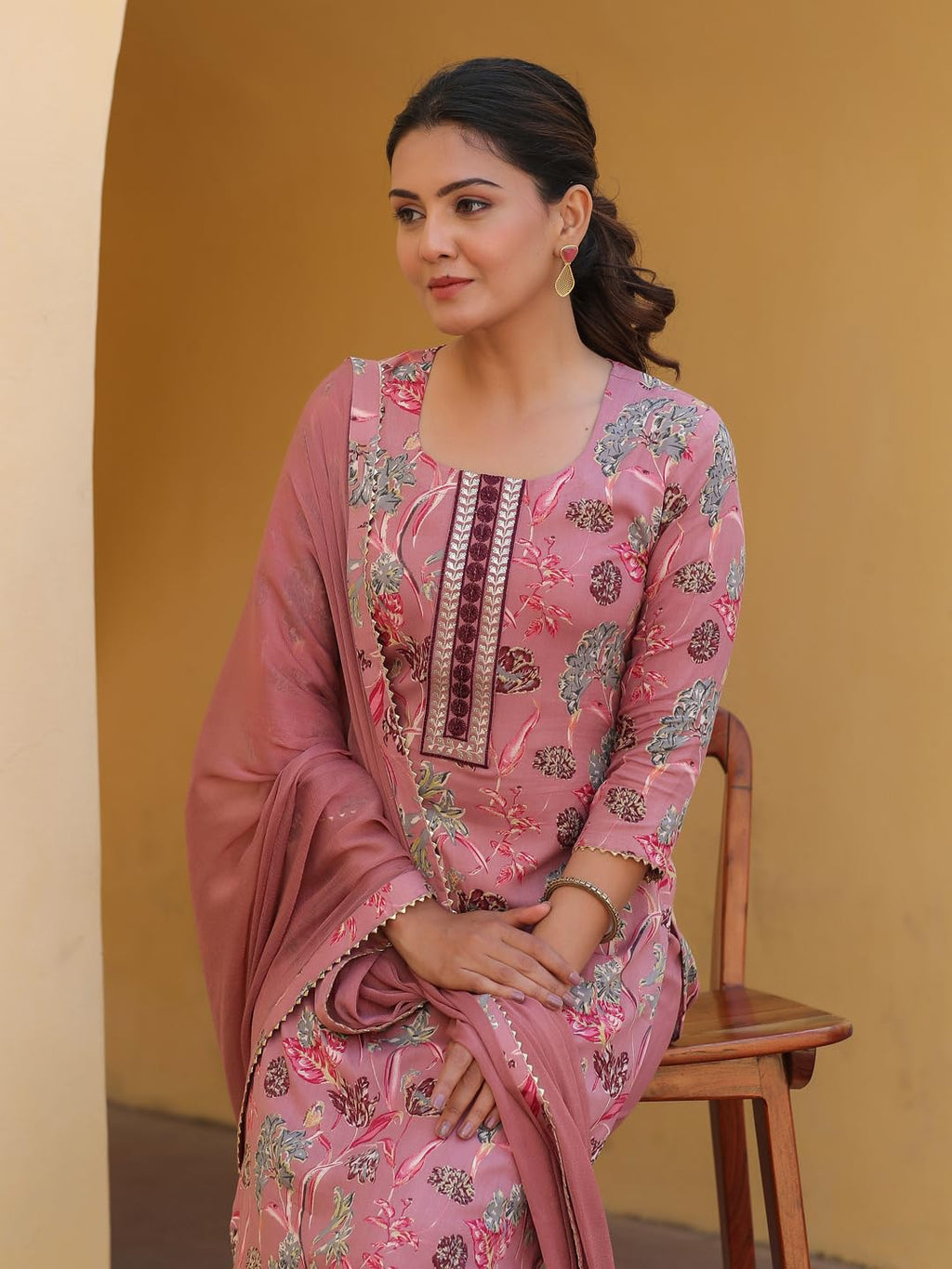 ANNI DESIGNER Women s Rayon Blend Kurta with Trousers and Dupatta, peach, 50
