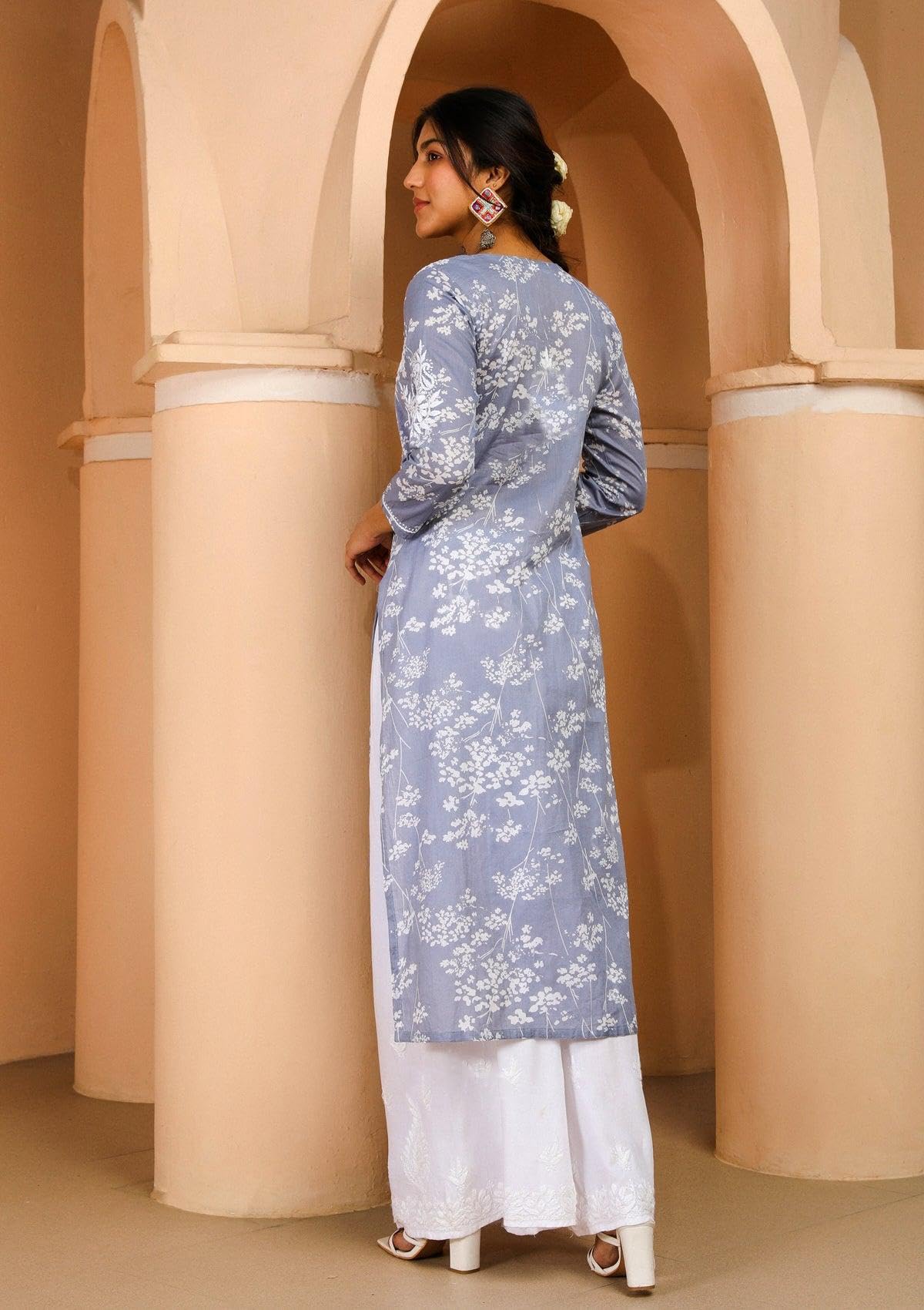 Gosriki Women'S Cotton Blend Chikankari Embroidered Straight Kurta (Zainab Grey-Nw-Gs_M_Grey_Medium)