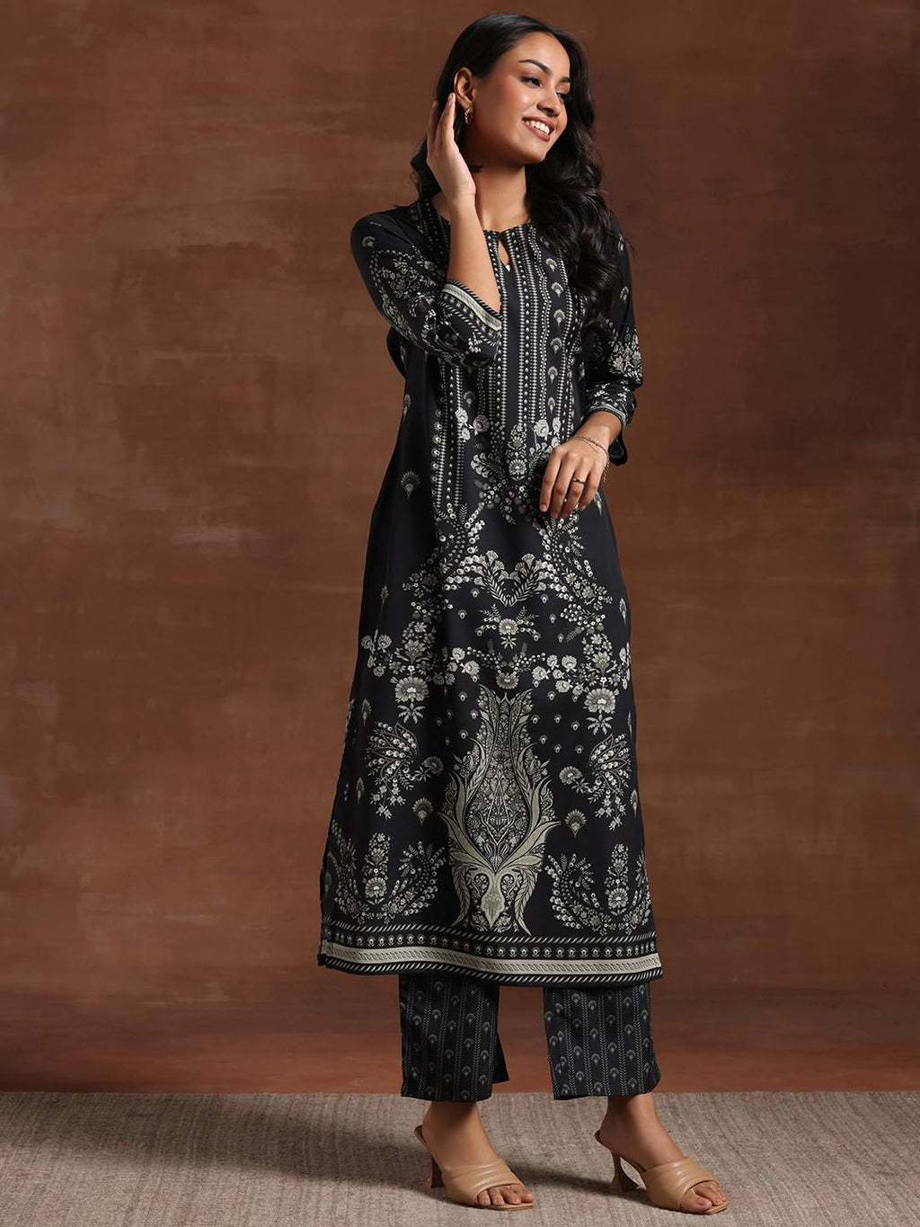 Libas Womens Printed Crepe Straight Kurta With Trousers