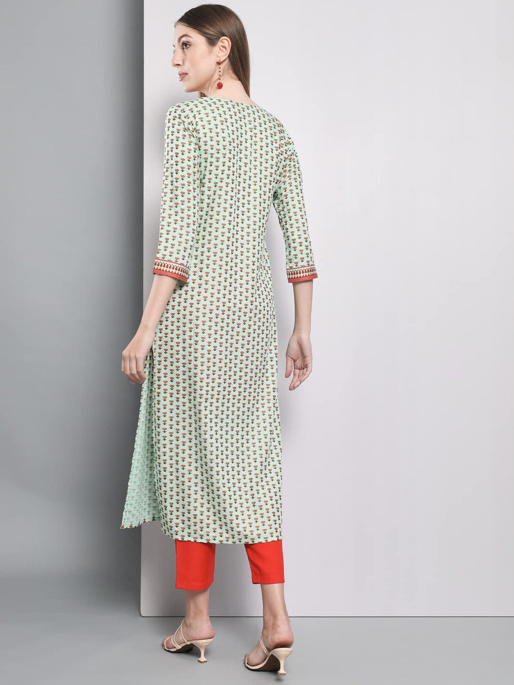 Gosriki Women'S Cotton Blend Traditional Straight Printed Kurta And Pant Set (Amd 555-Gs)