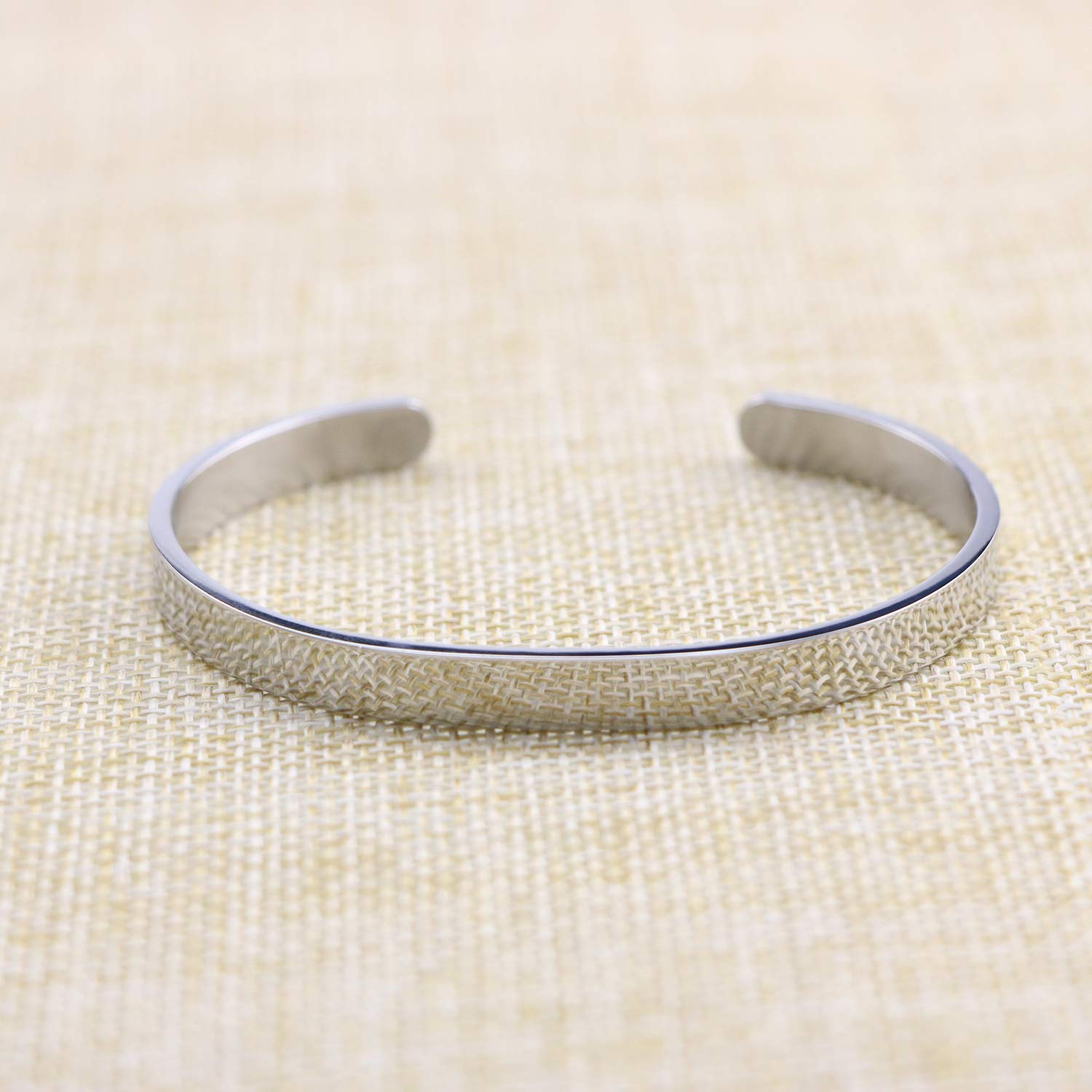 JoycuFF Inspirational Gifts for Women Birthday Gifts for Her Encouragement Bracelets for Women Christmas Graduation Gifts