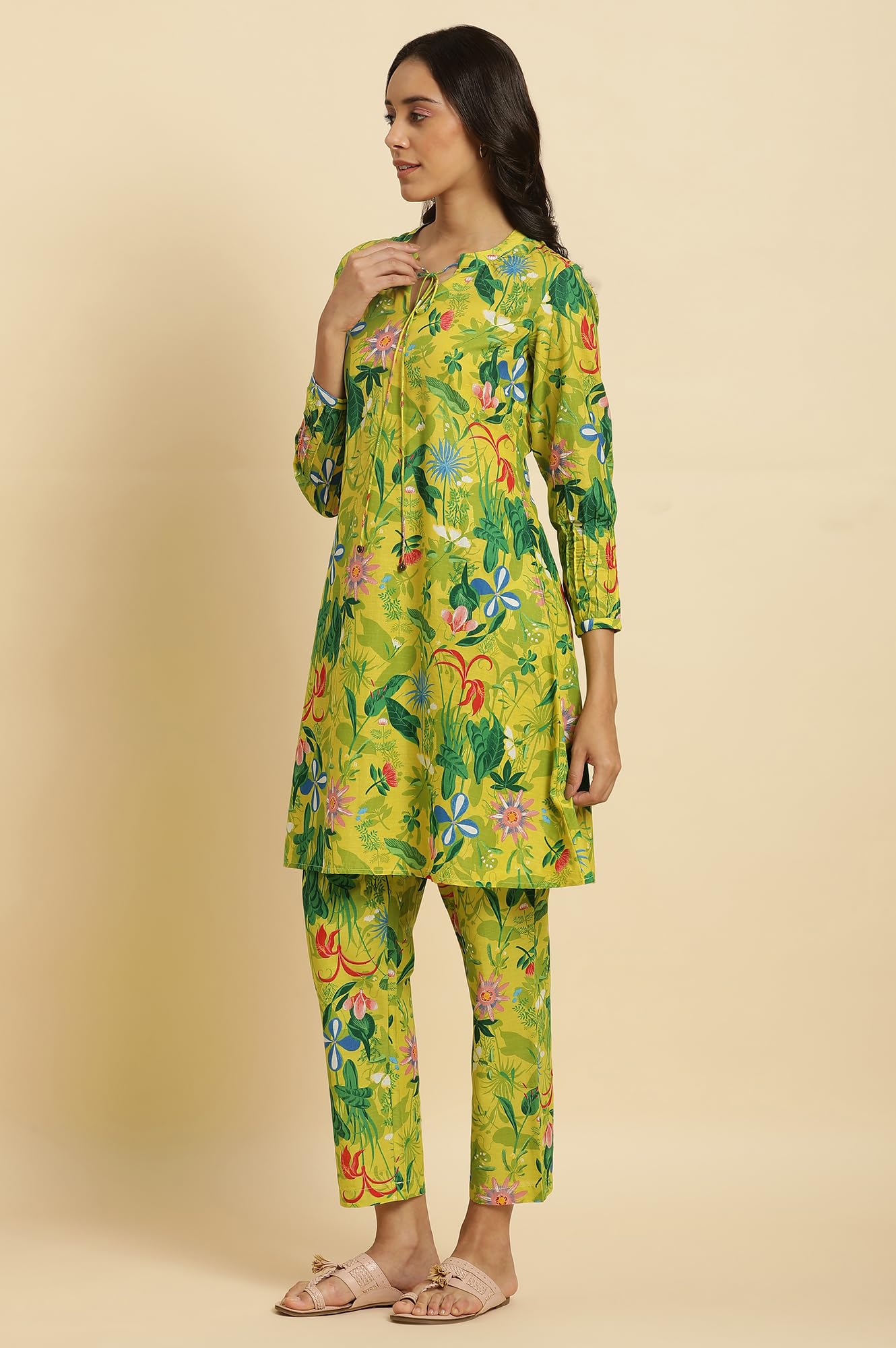 W Green Floral Printed Cotton Kurta and Pant Set for Women