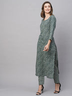 Gosriki Women'S Cotton Blend Straight Printed Kurta With Pant (Yami-Gs)