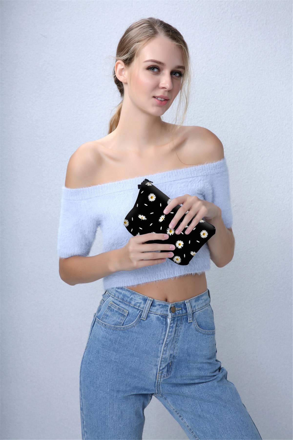 Deanfun Cosmetic Bag for Women, Durable Polyester Makeup Bag Organizer Travel Waterproof Roomy Accessories Daisy Purse Bag Gifts