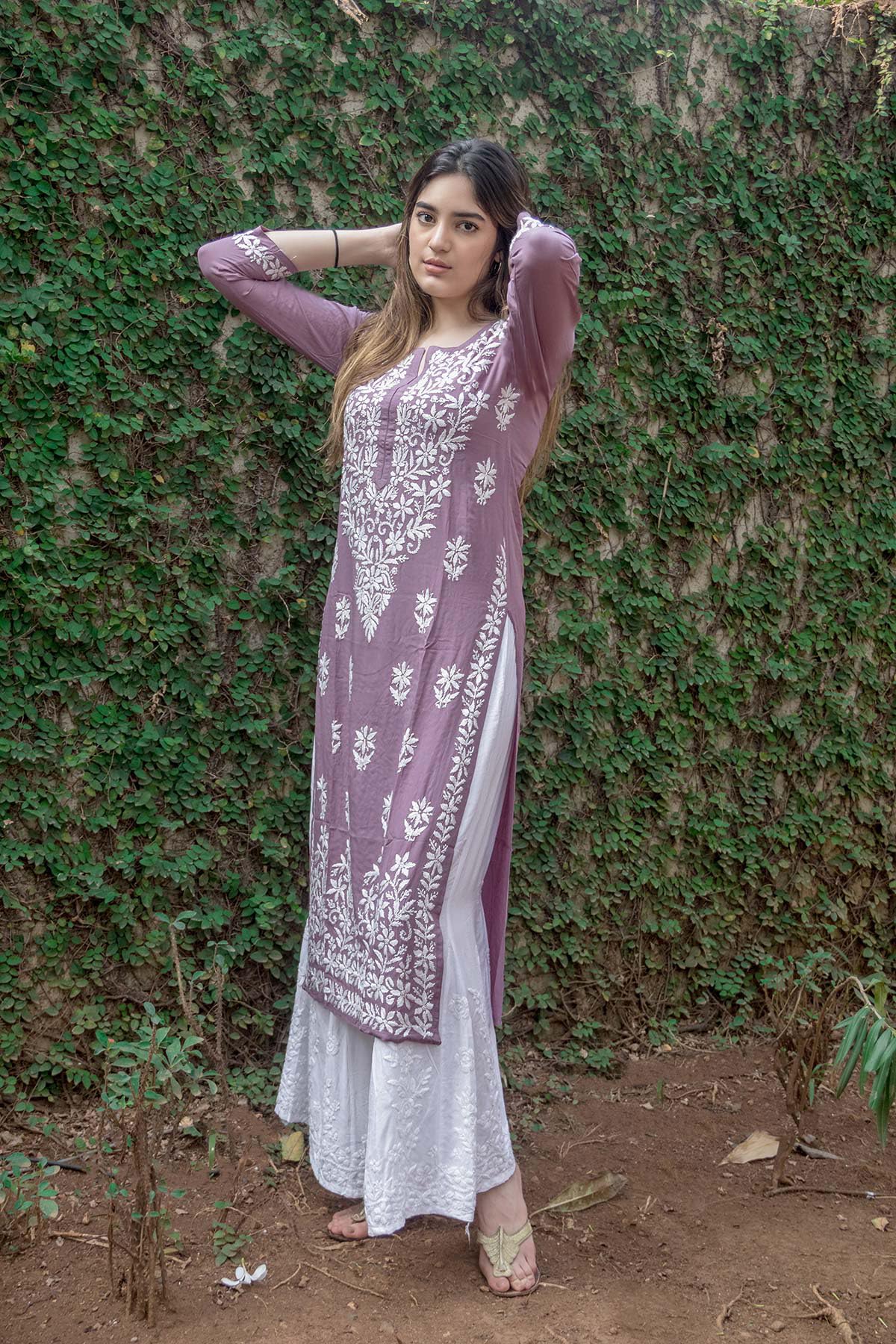 ANNI DESIGNER Womens Cotton Blend Straight Chikankari Embroidered Kurta (Victoria Purple_S_Purple_Small)