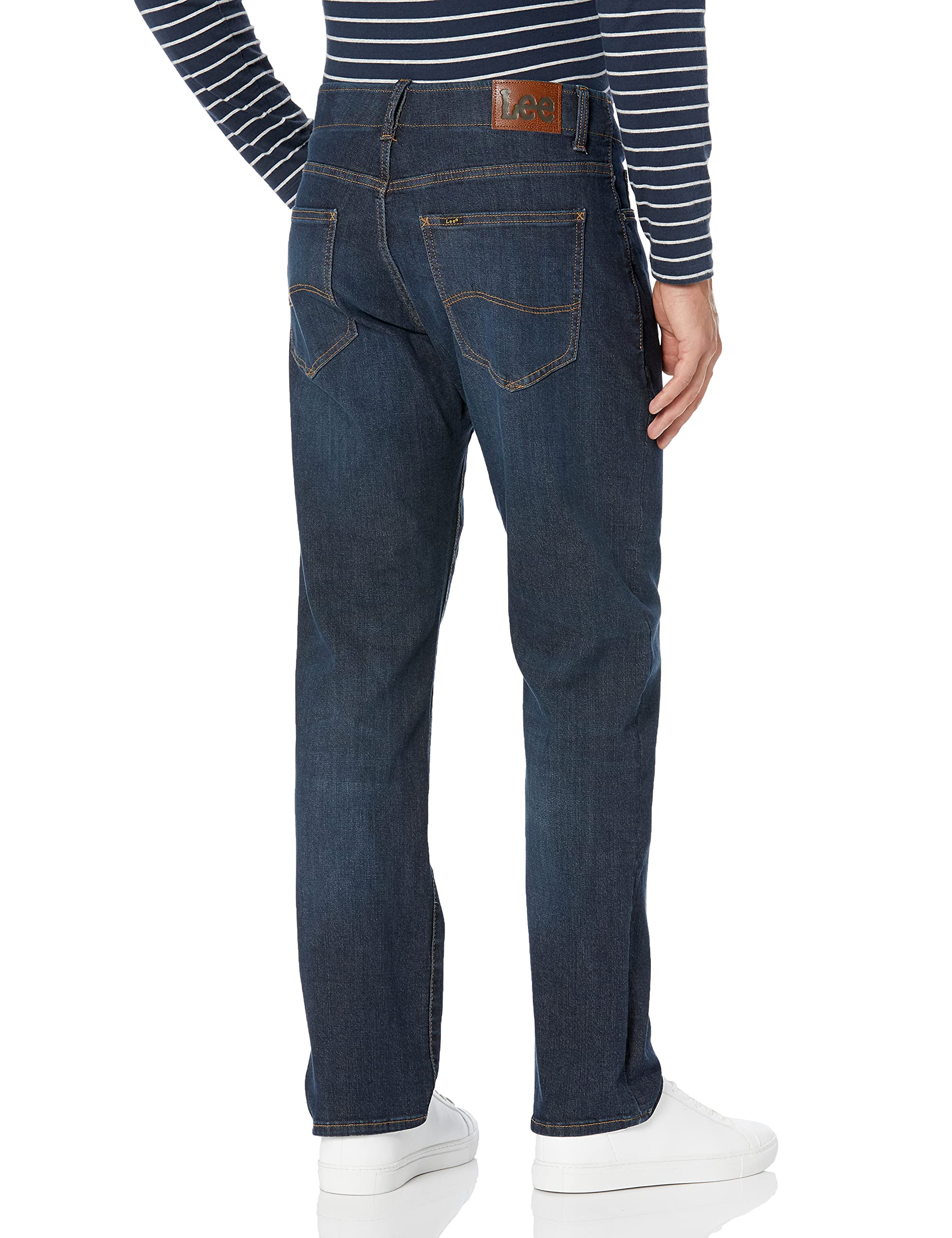 Lee Men's Extreme Motion Athletic Fit Tapered Leg Jean Blue Strike 32W x 32L