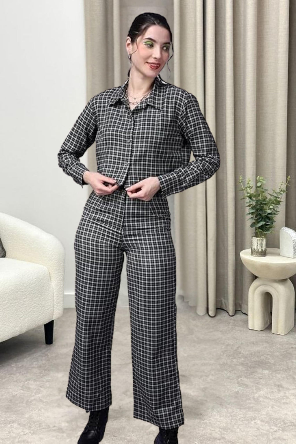 Popwings Casual Checks Print Crop Shirt And Trouser Co-Ord Set For Women | Shirt And Pant Co-Ord Set For Women | Full Sleeves Co