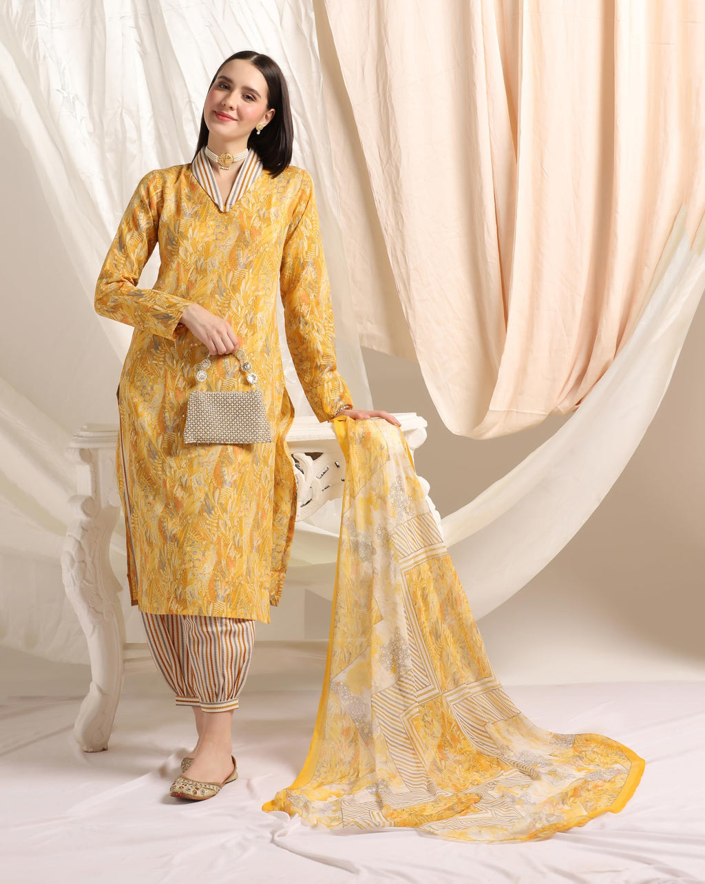 Leriya Fashion Cotton Blend Floral Foil Printed Indian Ethnic Kurta with Pant Set for Women Fancy Patiyala Pant Set for Traditio