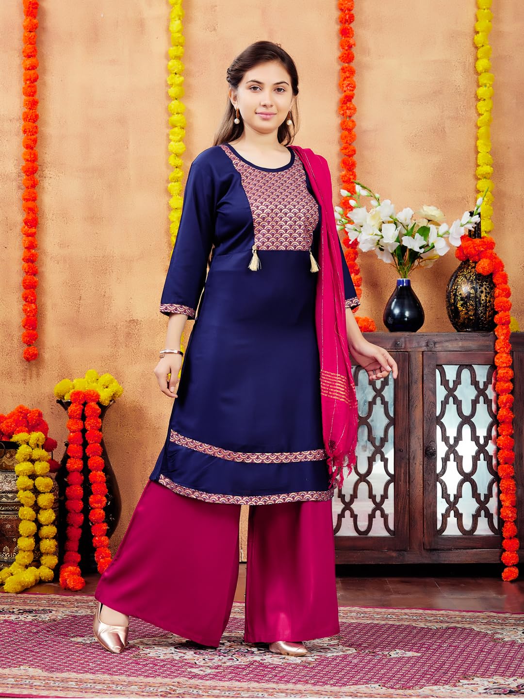 Aarika Girls Navy Blue Colour Printed Cotton Kurti (10-15 Years)