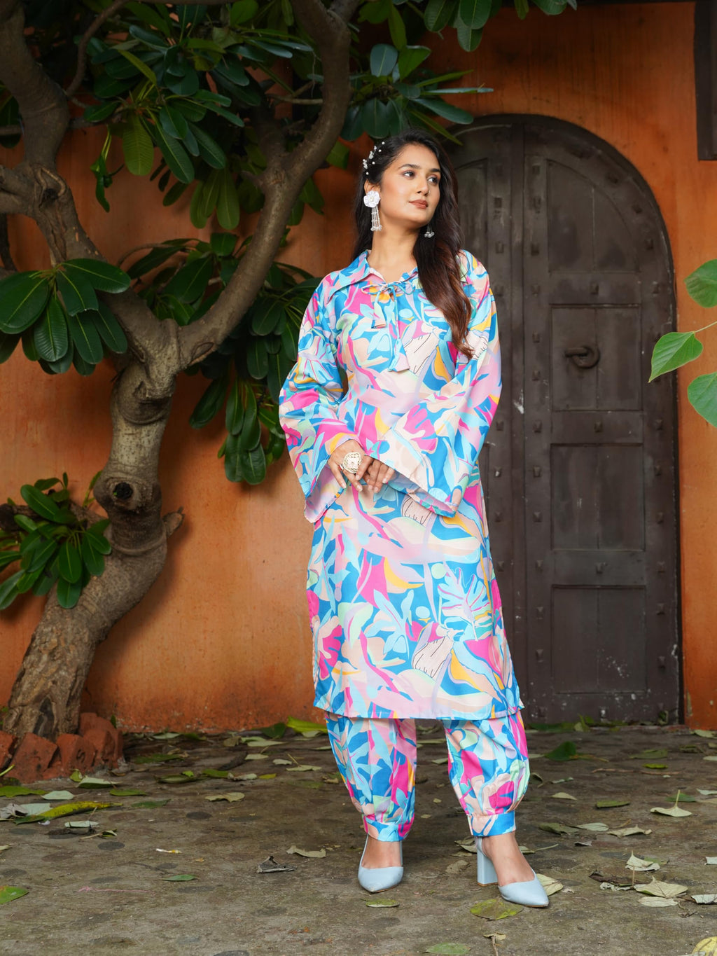 Gufrina Elegant Women'S Floral Printed Kurta Pant Set | V-Neck, 3/4 Sleeve Cotton Ensemble