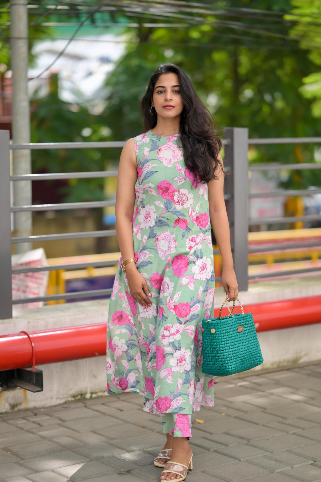ANNI DESIGNER Ladies Floral Rayon Blend Regular Kurta with Trousers, Track, S