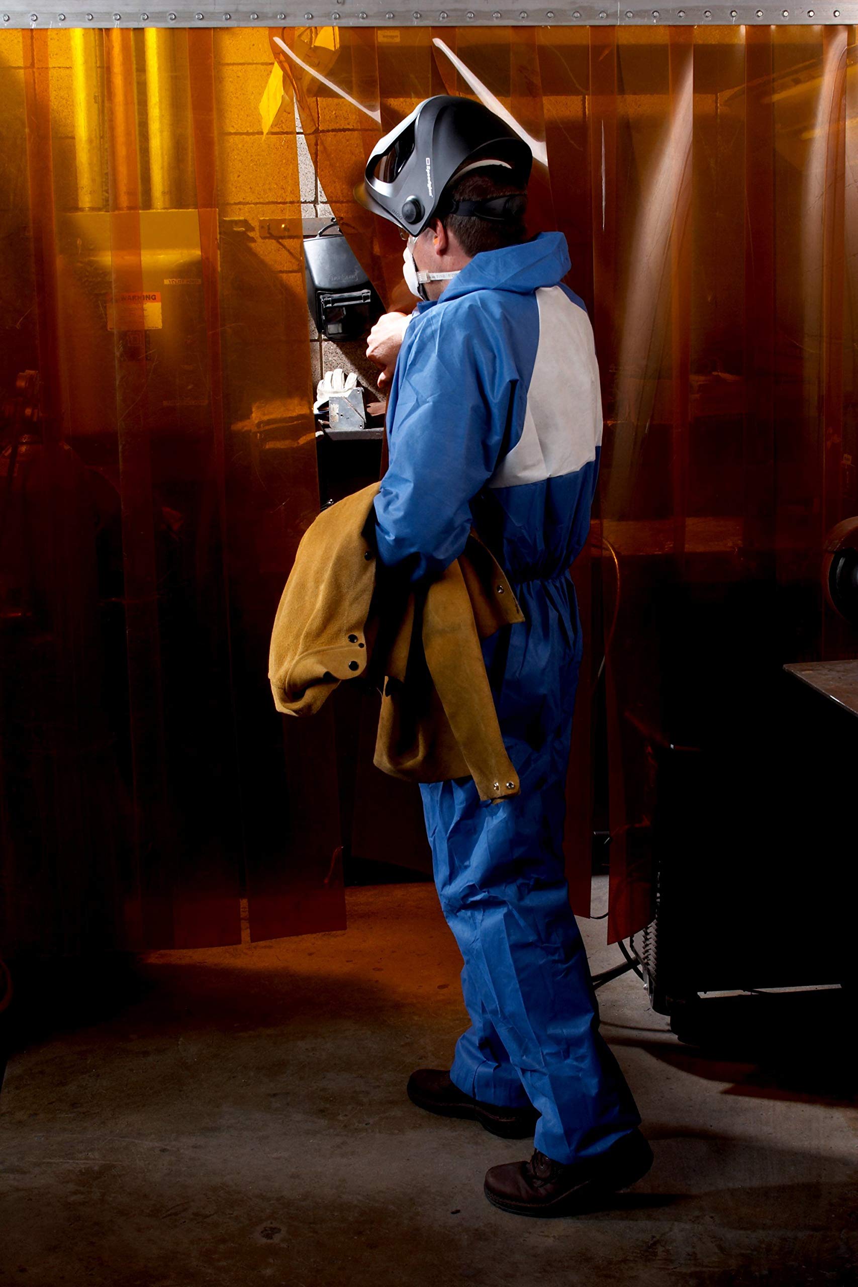 3M Protective Disposable Coveralls, Bulk Pack of 25, Hooded, Secondary Flame Spread-Resistant Treatment, SMS Based, Light Liquid