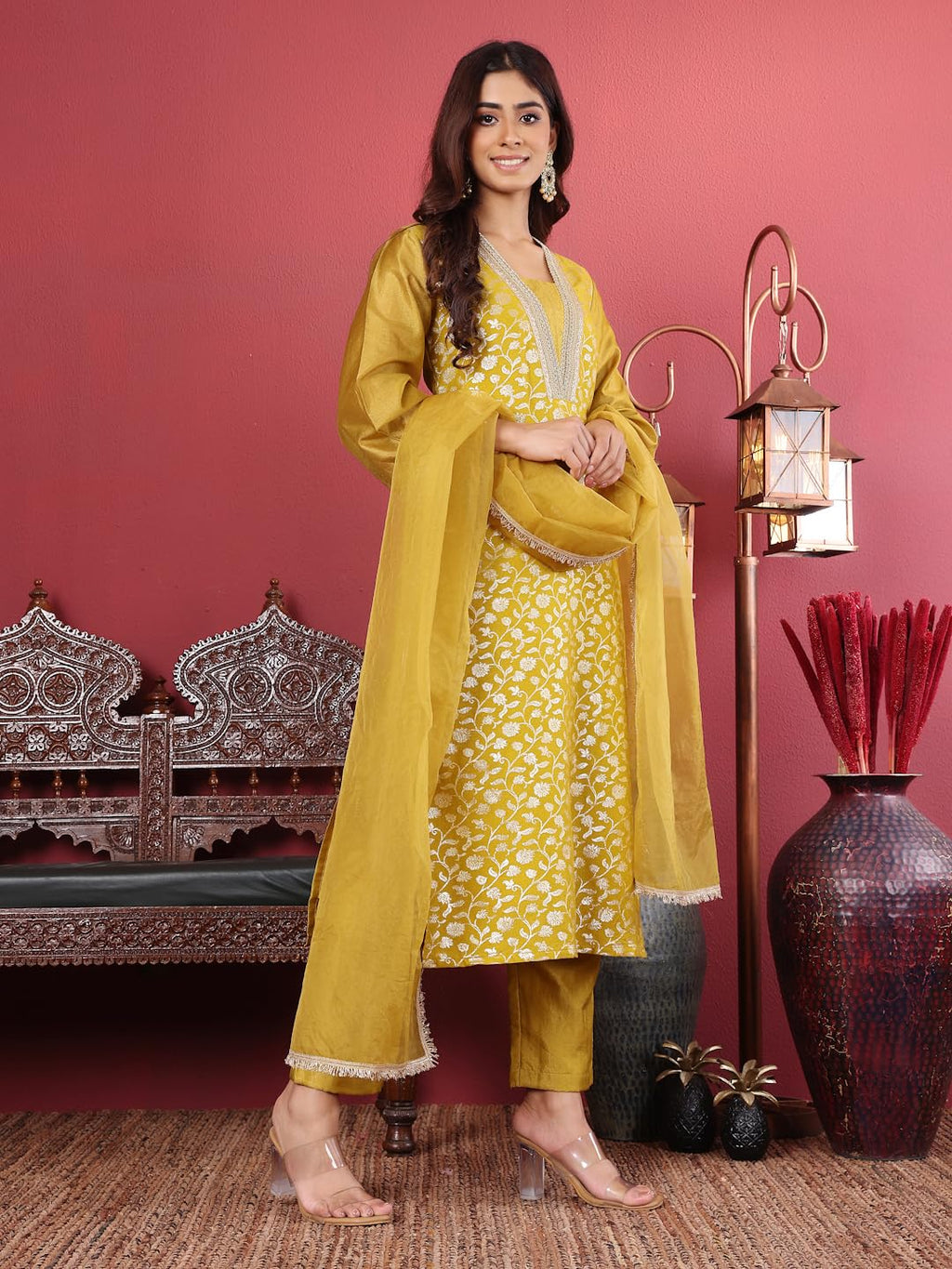 Varanga Women'S Silk Blend Salwar Suit Set