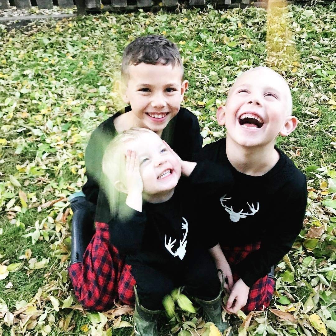 IFFEI Matching Family Pajamas Sets Christmas PJ's with Deer Long Sleeve Tee and Plaid Pants Loungewear 8-9 Years Black