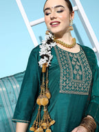 Ishin Women'S Green Yoke Design A-Line Kurta Set With Toruser & Dupatta