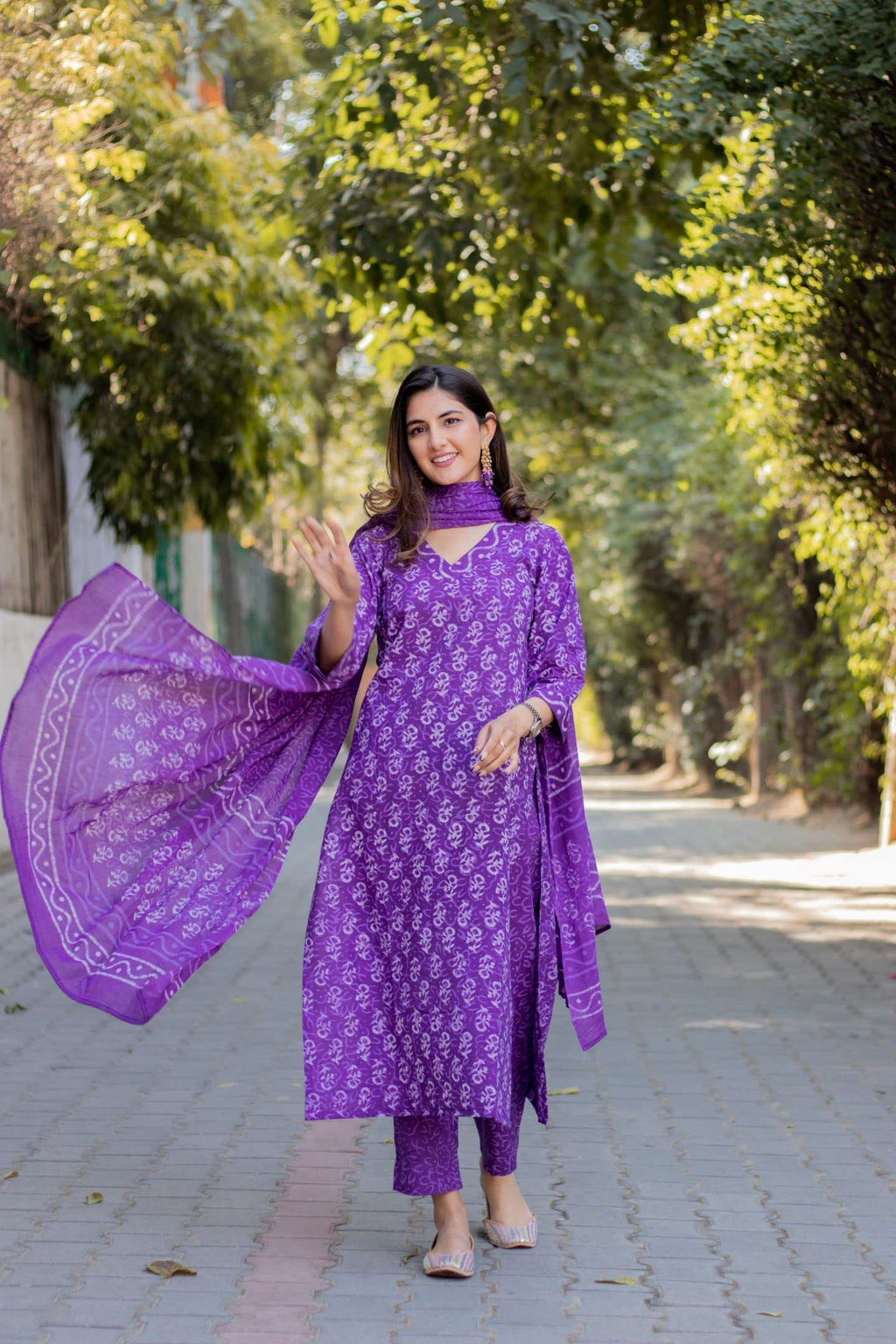 ANNI DESIGNER Womens Rayon Blend Straight Printed Kurta with Pant & Dupatta (Feedback-BEGANI_S_Purple_Small)